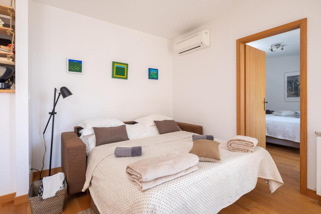 Modern Apt With Terrace 4 Min Walk To The Beach Split Exterior foto